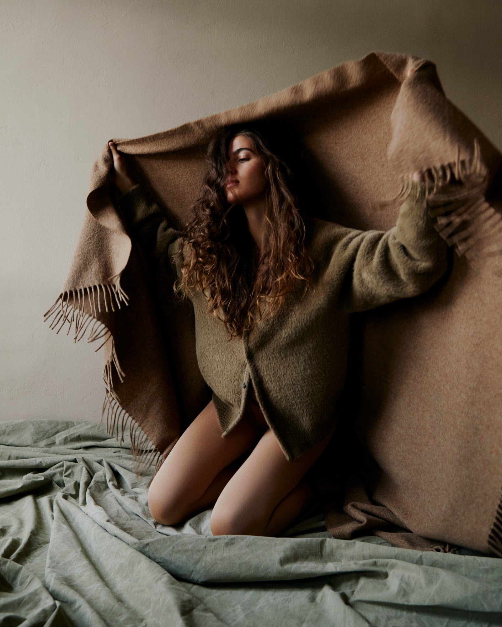 The Signature Blanket in Bark